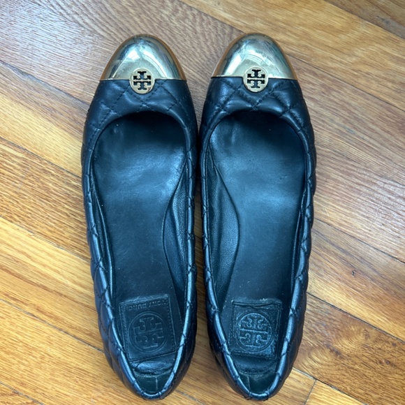Tory Burch quilted black leather flats - Picture 2 of 2